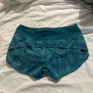 LULULEMON size four shorts 2.5 inseam